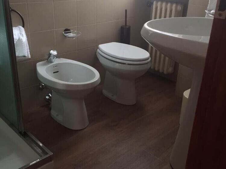 בית מלון כפרי Adamello