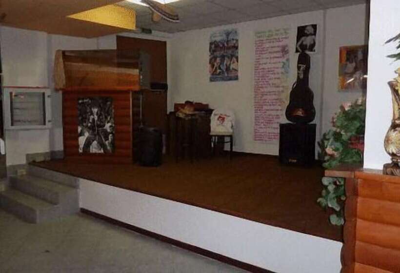 בית מלון כפרי Campo Felice