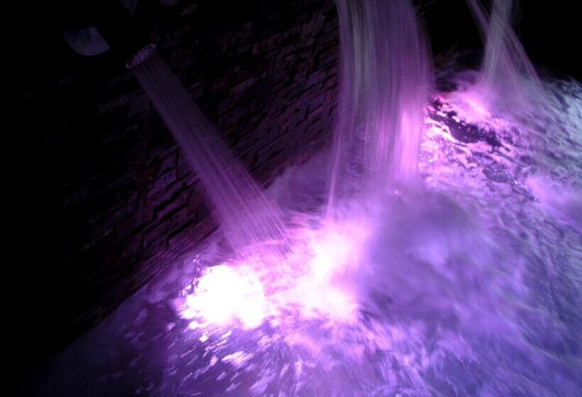 ホテル Con Encanto   Spa Kinédomus Bienestar