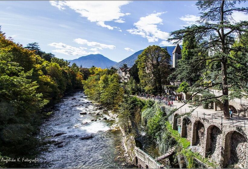 Отель Garni Villa Tyrol Adults Only