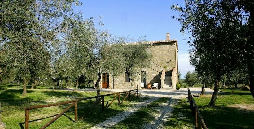 هتل روستایی Agriturismo Tenuta Roccaccia