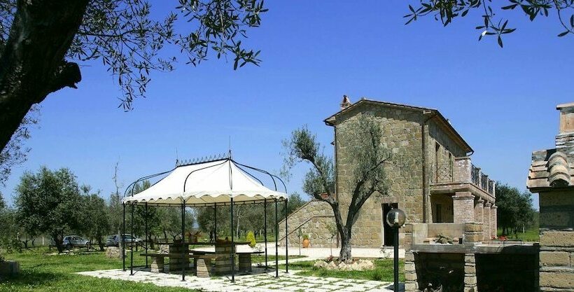 هتل روستایی Agriturismo Tenuta Roccaccia