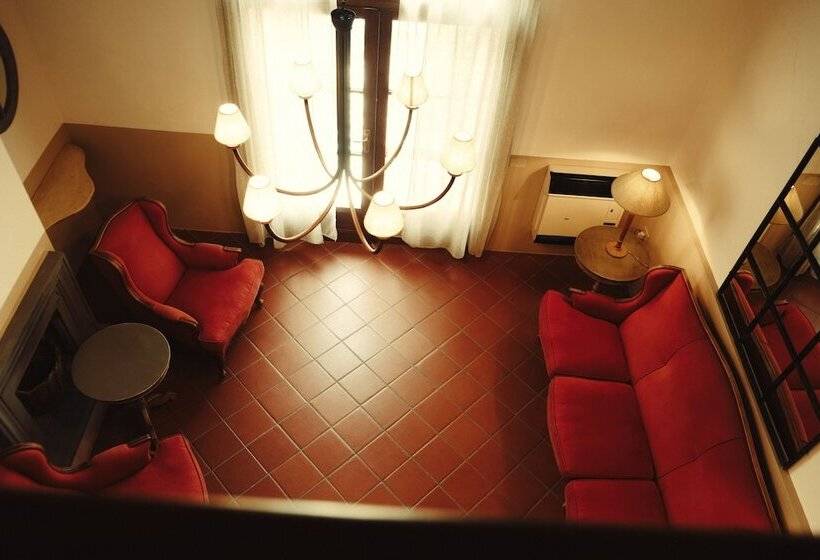 בית מלון כפרי Ginestriccio