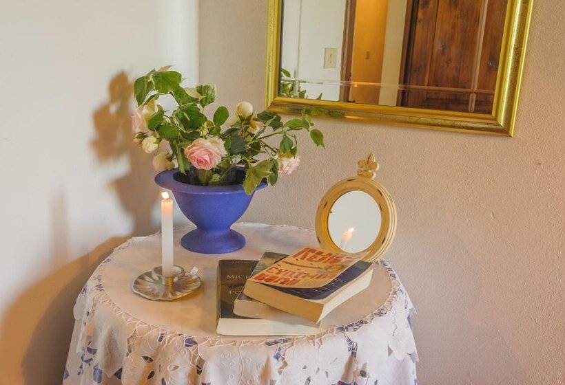 فندق ريفى Podere La Montalla