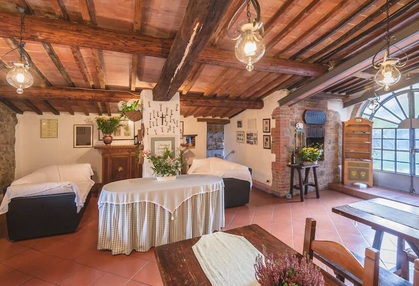 فندق ريفى Podere La Montalla