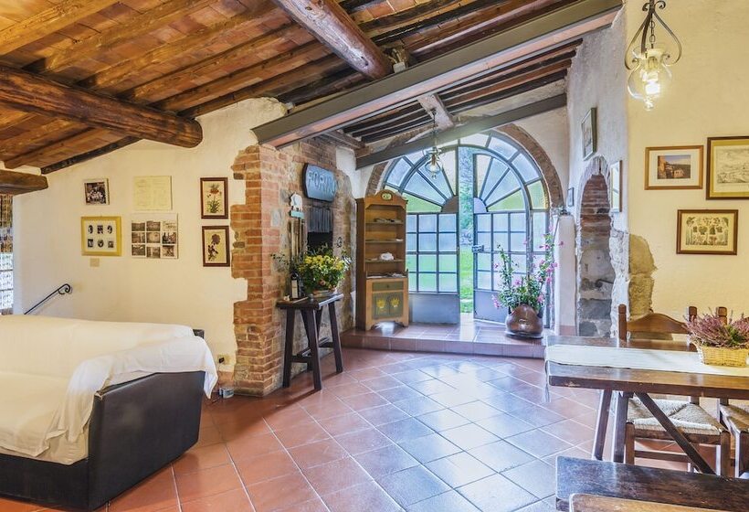 فندق ريفى Podere La Montalla