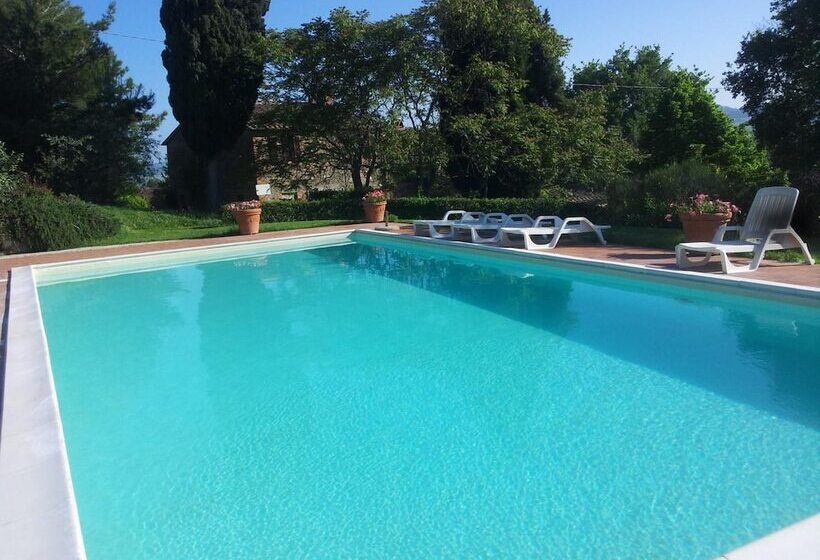 فندق ريفى Podere La Montalla