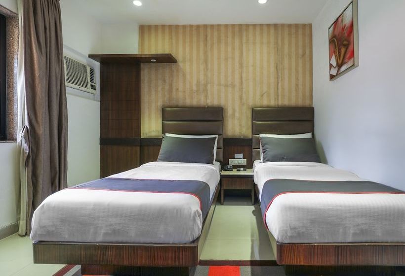 Collection O 49753 Hotel Supreme