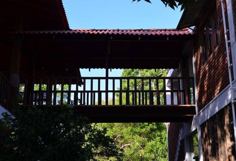 Отель Vallee 69 Eco Villa Tissa,yala