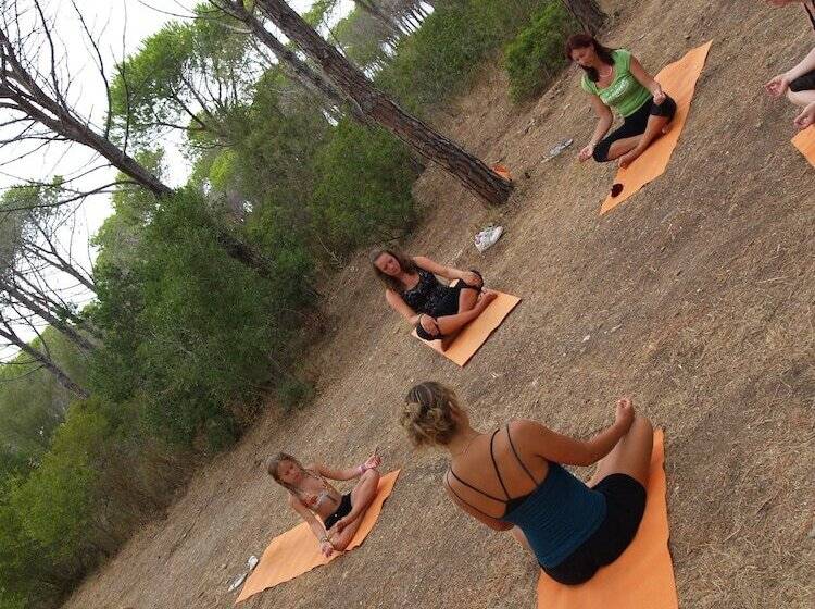 בית מלון כפרי Villaggio Camping Calapineta