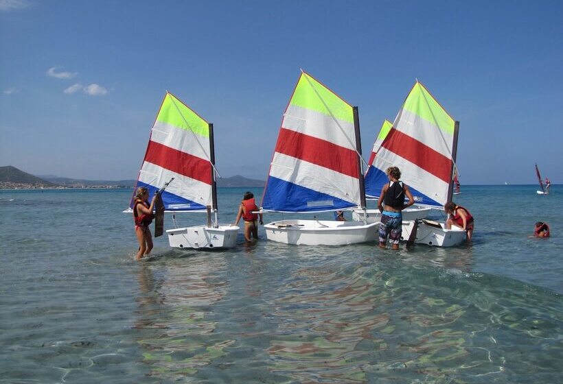 فندق Villaggio Camping Calapineta