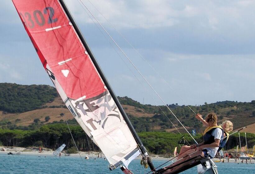 בית מלון כפרי Villaggio Camping Calapineta