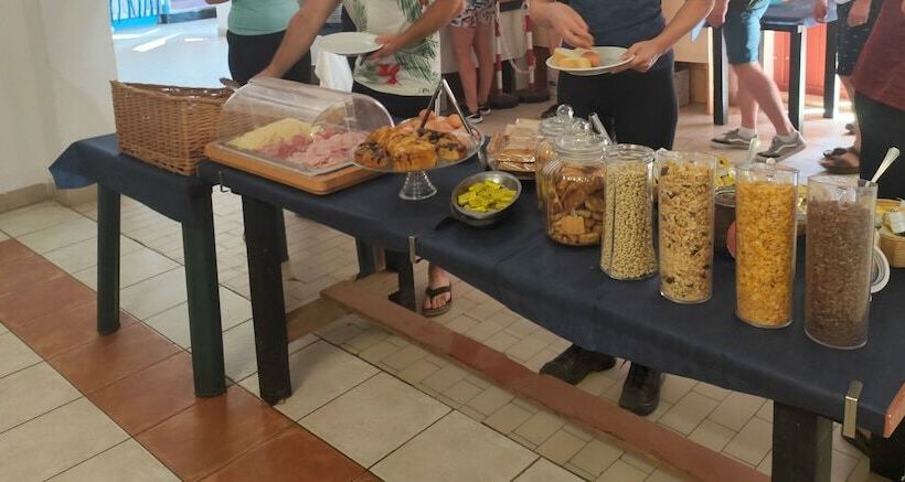 בית מלון כפרי Villaggio Camping Calapineta