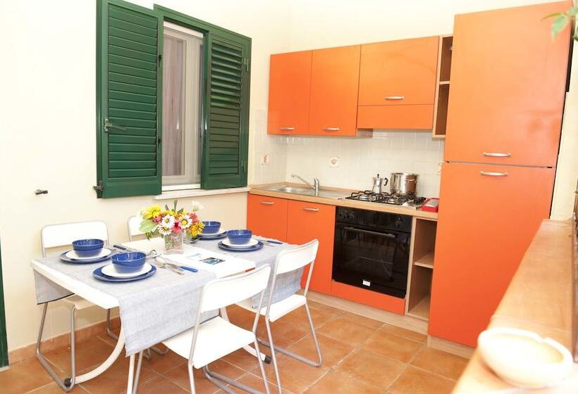 هتل Villaggio Residence Torre Saracena   Campsite