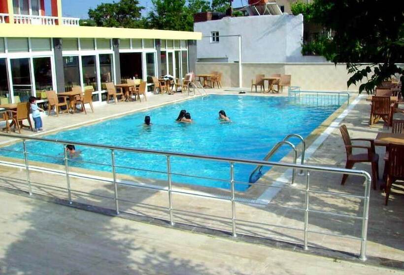 בית מלון כפרי Yasemin