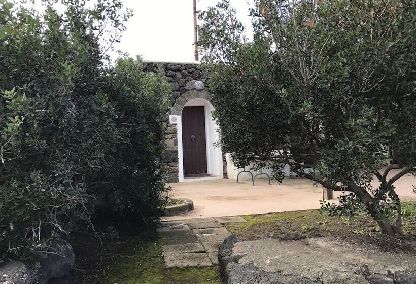 بنسيون I Dammusini Di Pantelleria