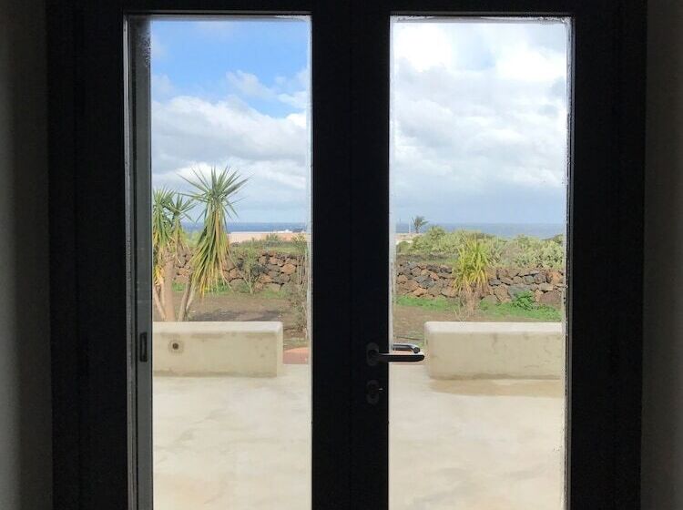 پانسیون I Dammusini Di Pantelleria