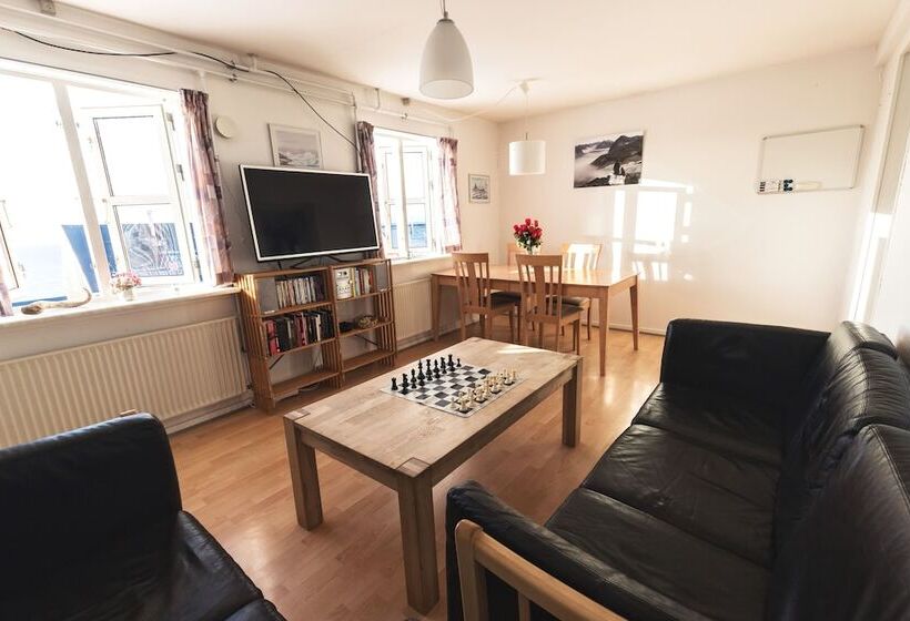 پانسیون Ittoqqortoormiit Guesthouse