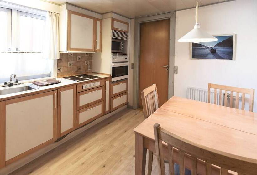 پانسیون Ittoqqortoormiit Guesthouse