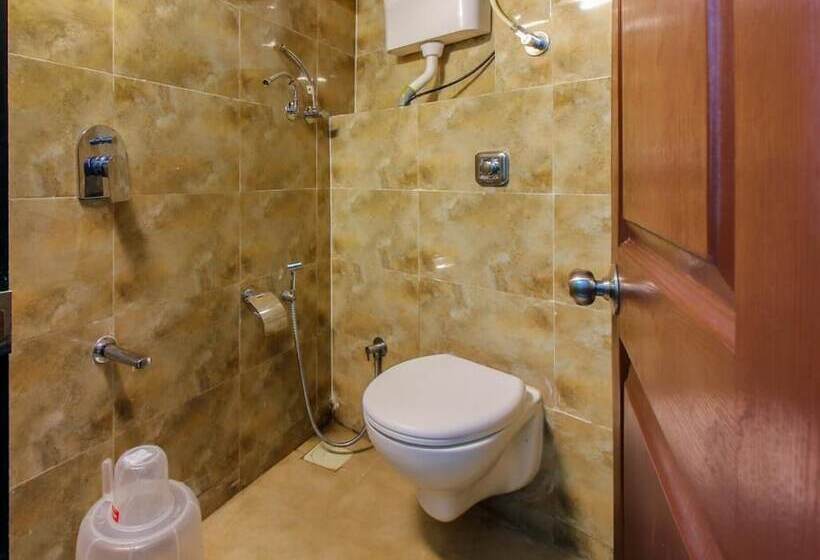 Seven Hills Dormitory   Hostel