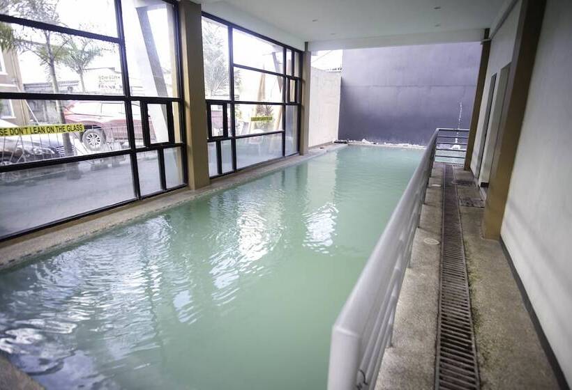 Sr Hostel   Adults Only