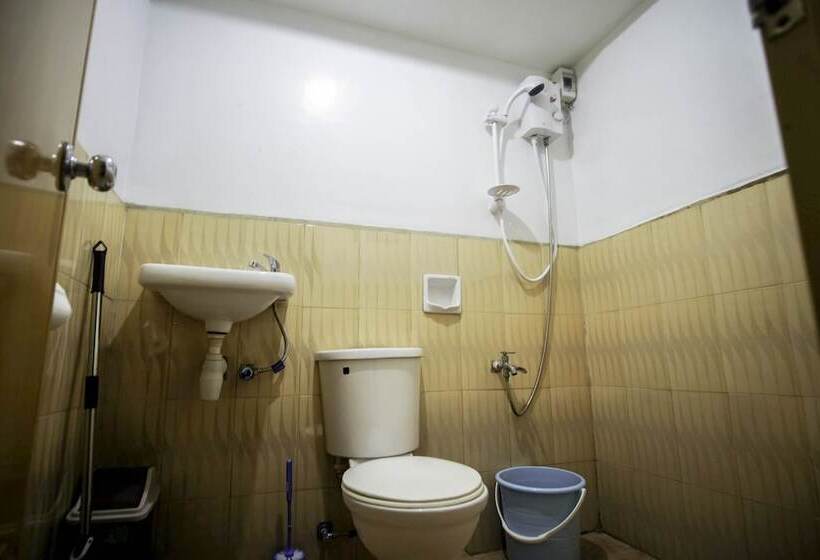 Sr Hostel   Adults Only