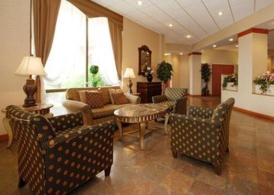 Clarion Hotel & Suites Conference Center Columbus