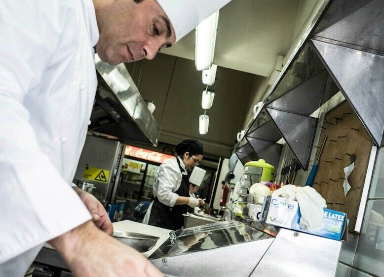 Gran Hotel Vicente Costanera