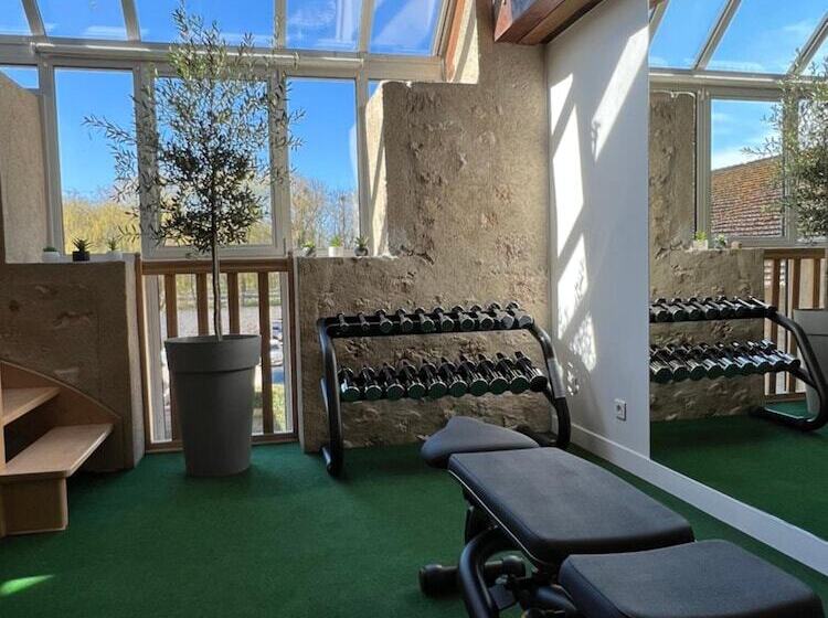 ホテル Abbaye Du Golf De Lesigny