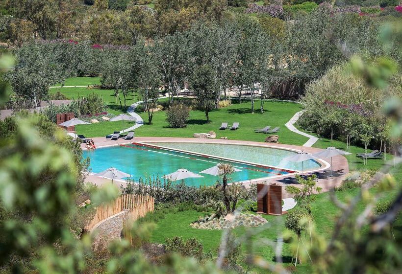 Отель Baia Di Chia Resort Sardinia, Curio Collection By Hilton