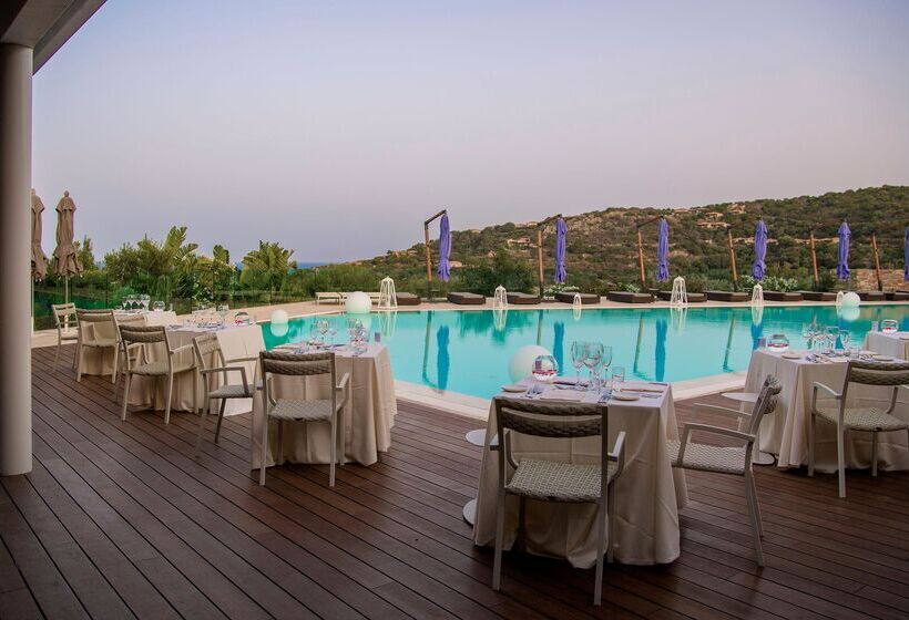 Отель Baia Di Chia Resort Sardinia, Curio Collection By Hilton