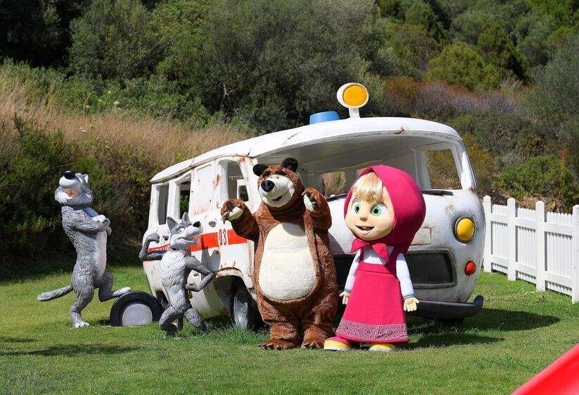 בית מלון כפרי Baia Di Chia Resort Sardinia, Curio Collection By Hilton