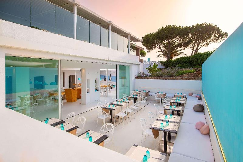 בית מלון כפרי Baia Di Chia Resort Sardinia, Curio Collection By Hilton