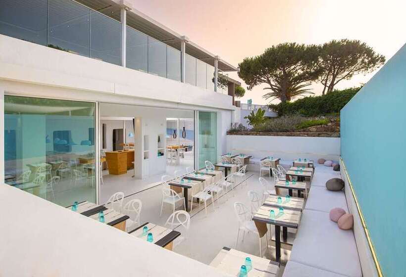 בית מלון כפרי Baia Di Chia Resort Sardinia, Curio Collection By Hilton