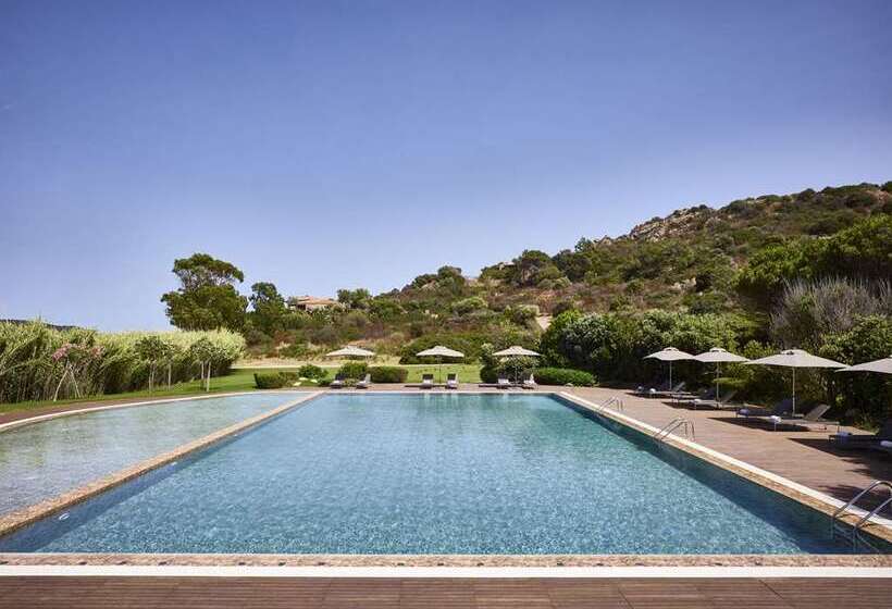 Отель Baia Di Chia Resort Sardinia, Curio Collection By Hilton