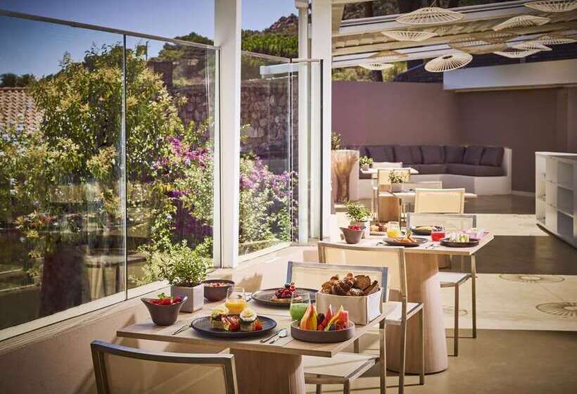 בית מלון כפרי Baia Di Chia Resort Sardinia, Curio Collection By Hilton