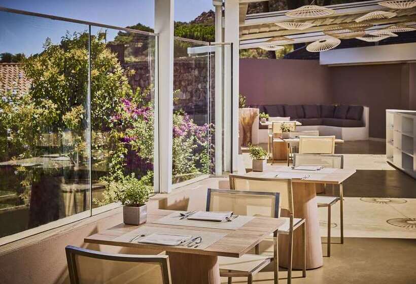 בית מלון כפרי Baia Di Chia Resort Sardinia, Curio Collection By Hilton