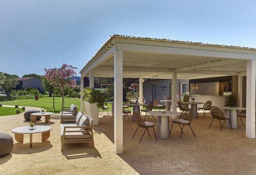 Отель Baia Di Chia Resort Sardinia, Curio Collection By Hilton