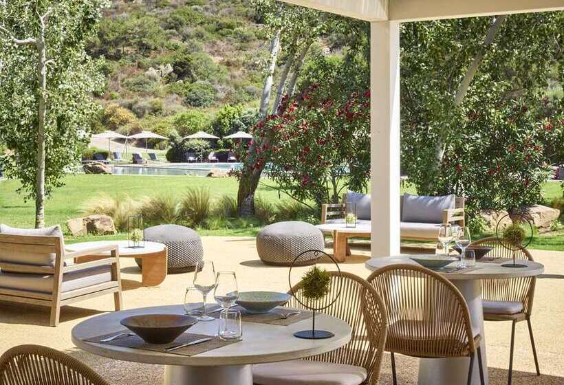 בית מלון כפרי Baia Di Chia Resort Sardinia, Curio Collection By Hilton