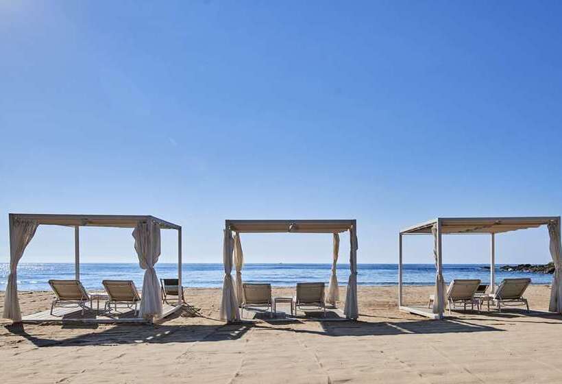 בית מלון כפרי Baia Di Chia Resort Sardinia, Curio Collection By Hilton