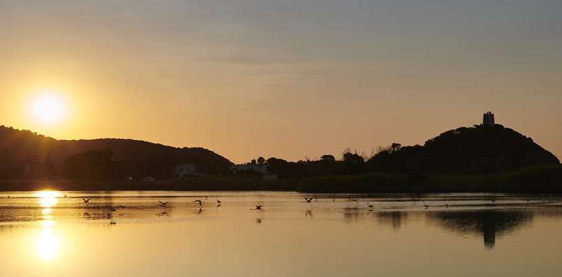 בית מלון כפרי Baia Di Chia Resort Sardinia, Curio Collection By Hilton