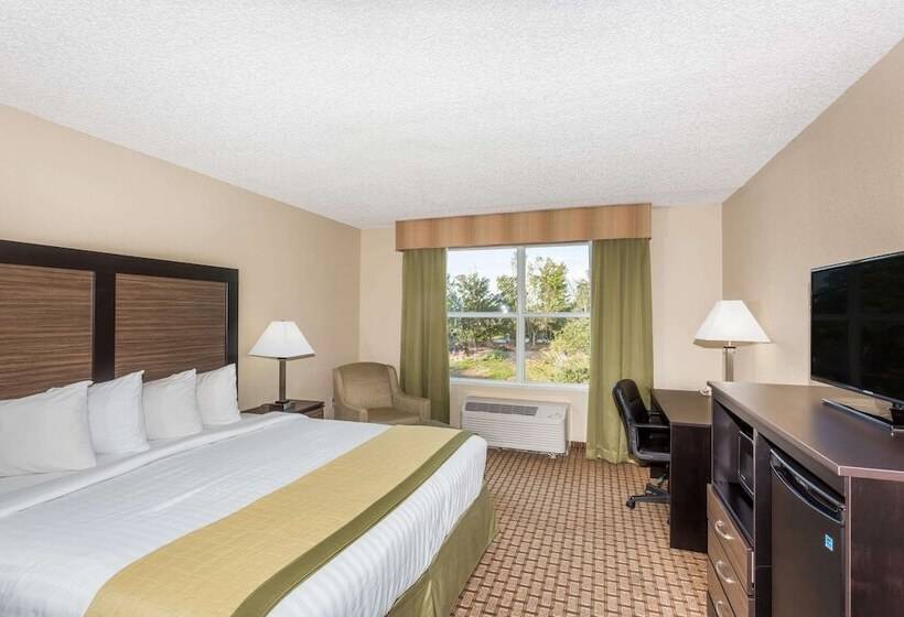 בית מלון כפרי Baymont By Wyndham Fort Myers Airport