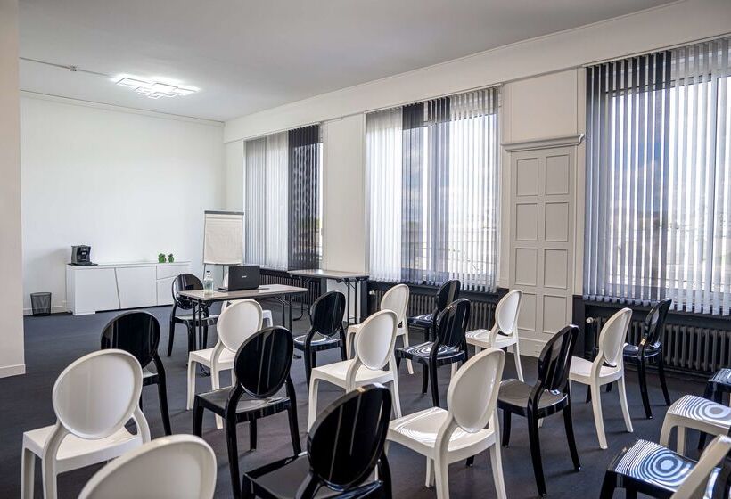 هتل Best Western Adagio Saumur