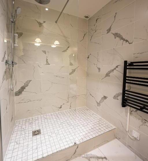 هتل Best Western Adagio Saumur