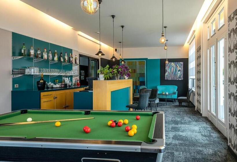 هتل Best Western Adagio Saumur