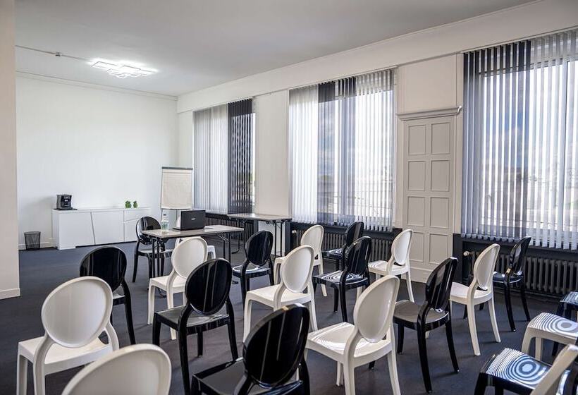 هتل Best Western Adagio Saumur