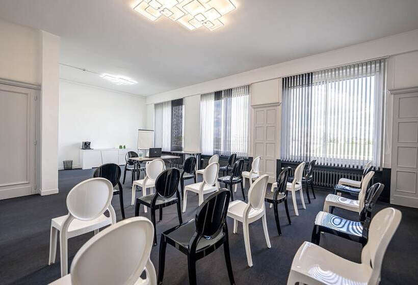 هتل Best Western Adagio Saumur