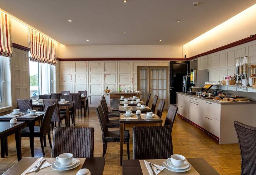 هتل Best Western Adagio Saumur