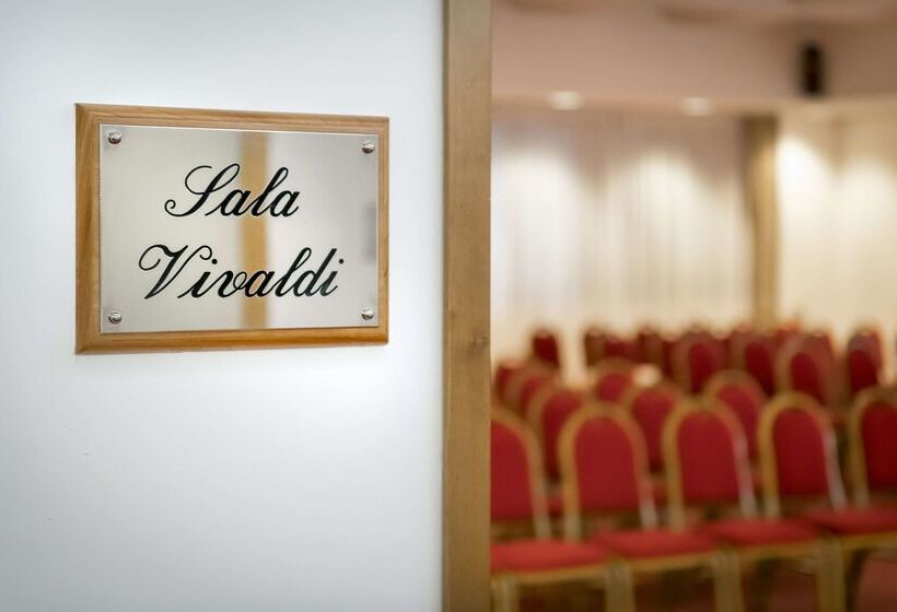 فندق Best Western Cavalieri Della Corona