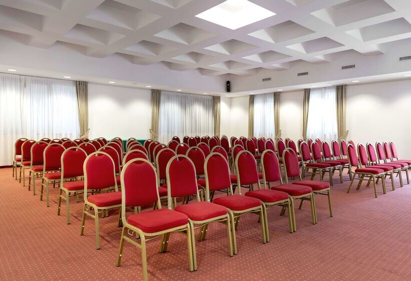 فندق Best Western Cavalieri Della Corona